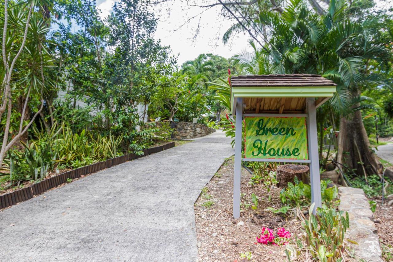 Green House Deshaies Bagian luar foto
